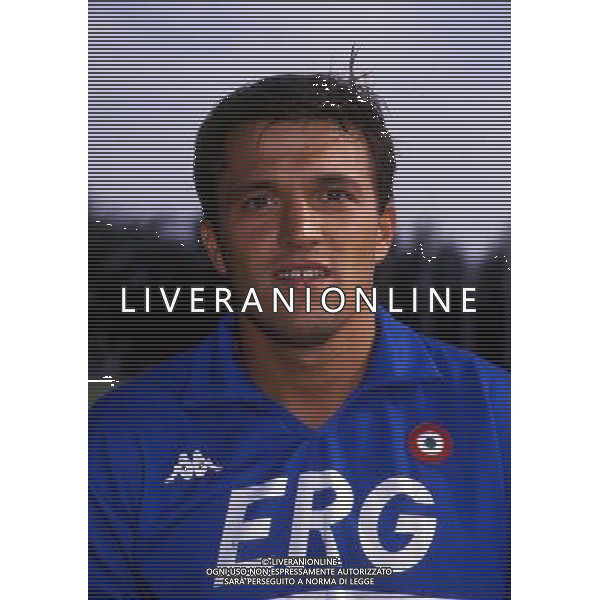 RETROSPETTIVA FAUSTO PARI CALCIATORE NELLA FOTO FAUSTO PARI CON LA MAGLIA DELLA SAMPDORIA AG ALDO LIVERANI SAS