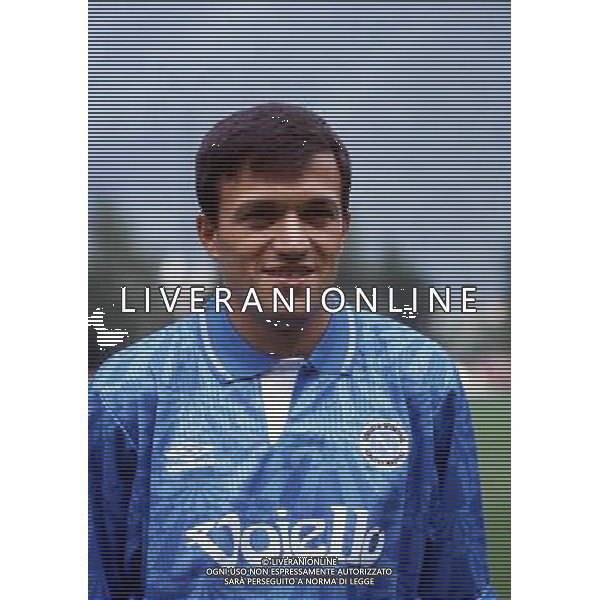 RETROSPETTIVA FAUSTO PARI CALCIATORE NELLA FOTO FAUSTO PARI CON LA MAGLIA DEL NAPOLI AG ALDO LIVERANI SAS
