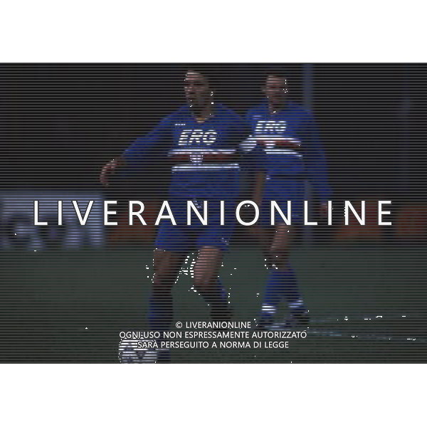 RETROSPETTIVA FAUSTO PARI CALCIATORE NELLA FOTO FAUSTO PARI CON LA MAGLIA DELLA SAMPDORIA AG ALDO LIVERANI SAS