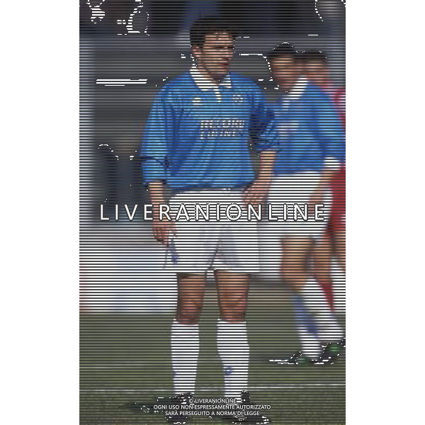 RETROSPETTIVA FAUSTO PARI CALCIATORE NELLA FOTO FAUSTO PARI CON LA MAGLIA DEL NAPOLI AG ALDO LIVERANI SAS