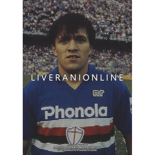 RETROSPETTIVA FAUSTO PARI CALCIATORE NELLA FOTO FAUSTO PARI CON LA MAGLIA DELLA SAMPDORIA AG ALDO LIVERANI SAS