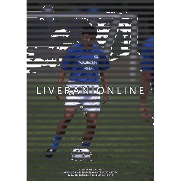 RETROSPETTIVA FAUSTO PARI CALCIATORE NELLA FOTO FAUSTO PARI CON LA MAGLIA DEL NAPOLI AG ALDO LIVERANI SAS