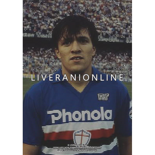 RETROSPETTIVA FAUSTO PARI CALCIATORE NELLA FOTO FAUSTO PARI CON LA MAGLIA DELLA SAMPDORIA AG ALDO LIVERANI SAS