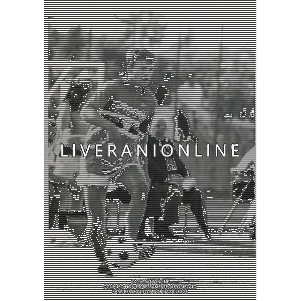 RETROSPETTIVA FAUSTO PARI CALCIATORE NELLA FOTO FAUSTO PARI CON LA MAGLIA DELLA SAMPDORIA AG ALDO LIVERANI SAS