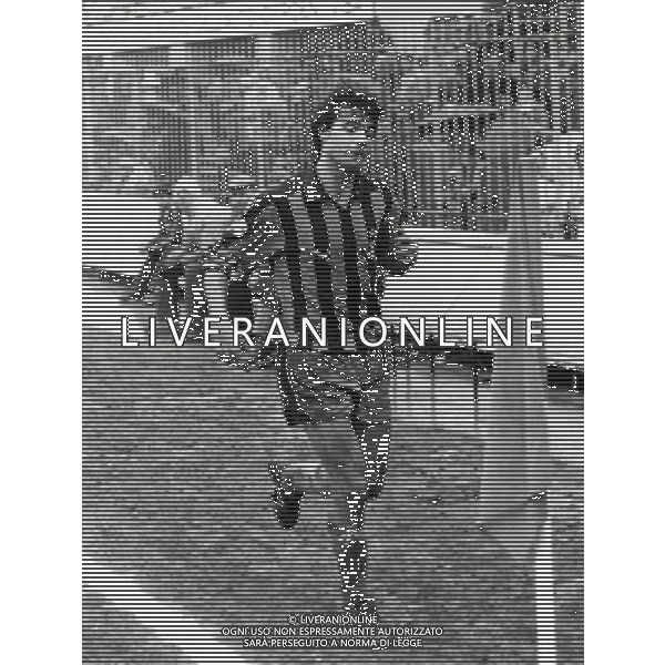 RETROSPETTIVA AMBU CLAUDIO CALCIATORE NELLA FOTO AMBU CLAUDIO CON LA MAGLIA DELL\'INTER AG ALDO LIVERANI SAS