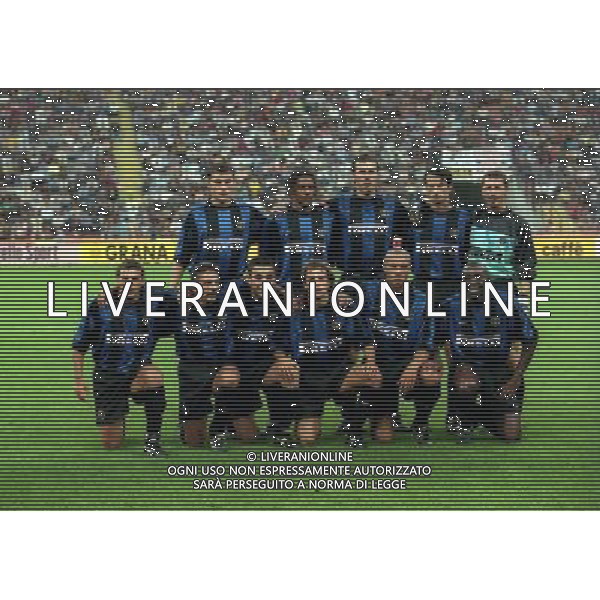 31-08-1999 MILANO TROFEO PIRELLI INTER REAL MADRID NELLA FOTO IN PIEDI DA SIN. CHRISTIAN VIERI-OUSMANE DABO\'LAURENT BLANC-CHRISTIAN PANUCCI-FABRIZIO FERRON SED DA SIN FRANCESCO MORIERO-ROBERTO BAGGIO-ALVARO RECOBA BENOIT CAUET-MIKAEL SILVESTRE-CYRIL DOMOROUD AG ALDO LIVERANI SAS