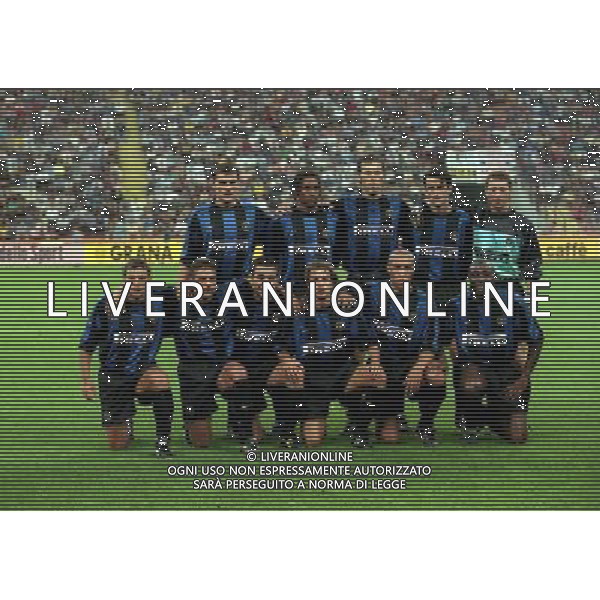 31-08-1999 MILANO TROFEO PIRELLI INTER REAL MADRID NELLA FOTO IN PIEDI DA SIN. CHRISTIAN VIERI-OUSMANE DABO\'LAURENT BLANC-CHRISTIAN PANUCCI-FABRIZIO FERRON SED DA SIN FRANCESCO MORIERO-ROBERTO BAGGIO-ALVARO RECOBA BENOIT CAUET-MIKAEL SILVESTRE-CYRIL DOMOROUD AG ALDO LIVERANI SAS