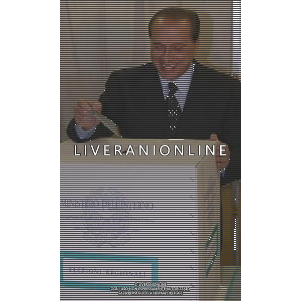 Milano 3 Aprile 2005 Elezioni Regionali Lombardia 2005 nella foto: Berlusconi Silvio durante la votazione foto Andry / Ag. Aldo Liverani