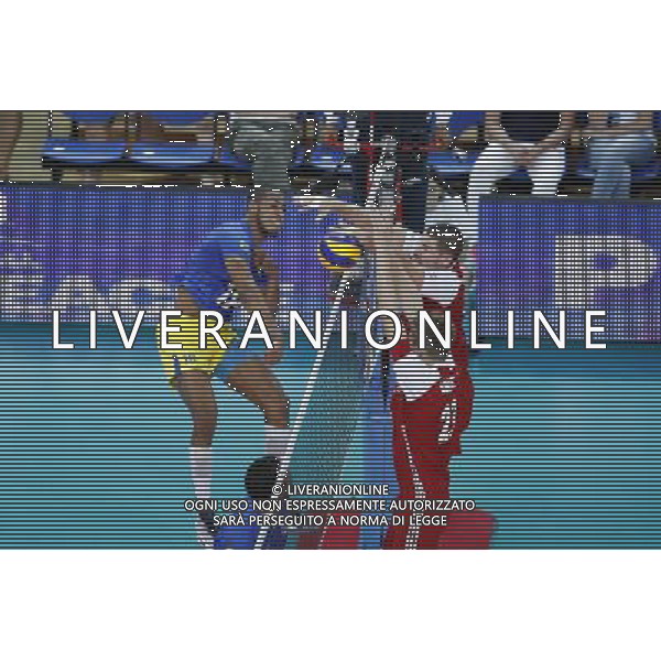 Pesaro - FIVB World League Pool A1 02/06/2017 Brasile Polonia nella foto: ATTACCO MAURICIO ©Claudio Zamagni/Agenzia Aldo Liverani MAURICIO ATTACK AND POLAND BLOCK during FIVB World League volleyball pool A1 match between Brazil and Poland at Adriatic Arena on June 02, 2017 in Adriatic Arena Pesaro 