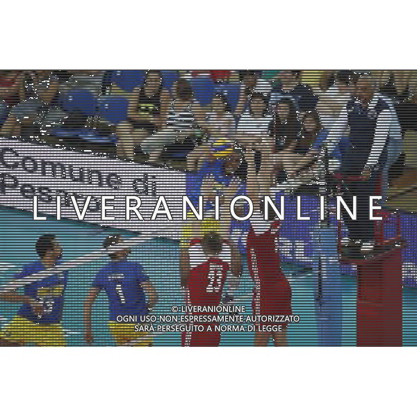 Pesaro - FIVB World League Pool A1 02/06/2017 Brasile Polonia nella foto: ATTACCO MAURICIO ©Claudio Zamagni/Agenzia Aldo Liverani MAURICIO ATTACK AND POLAND BLOCK during FIVB World League volleyball pool A1 match between Brazil and Poland at Adriatic Arena on June 02, 2017 in Adriatic Arena Pesaro 