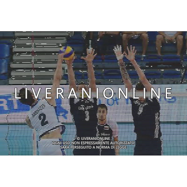 2017.06.03 Pesaro Siatkowka mezczyzn Liga Swiatowa 2017 Grupa A1 Polska - Wlochy N/z Dawid Konarski, Luigi Radazzo Foto Martyna Szydlowska / Newspix 2017.06.03 Pesaro Men volleyball FIVB World league 2017 Pool A1 Poland - Italy Dawid Konarski, Luigi Radazzo Credit: Martyna Szydlowska / Newspix --- Newspix.pl AG ALDO LIVERANI SAS *** Local Caption *** www.newspix.pl mail us: info@newspix.pl call us: 0048 022 23 22 222 --- Polish Picture Agency by Ringier Axel Springer Poland