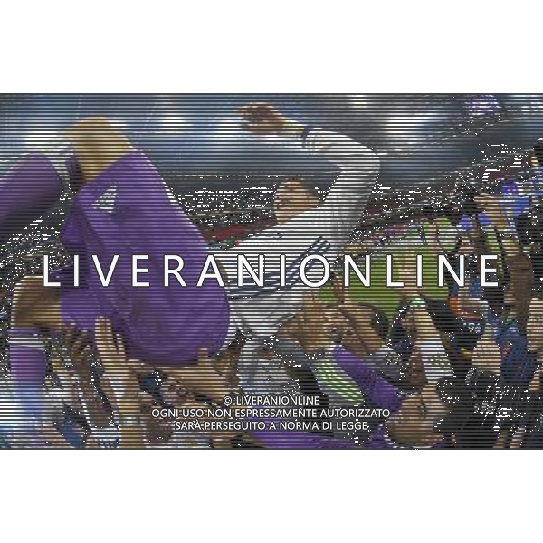 UEFA Champions League 2016/2017 Finale Cardiff (Galles) - 03.06.2017 Juventus-Real Madrid Nella Foto: esultanza di cristiano ronaldo a fine gara festeggiato e portato in trionfo dai compagni /Ph.Vitez-Ag. Aldo Liverani