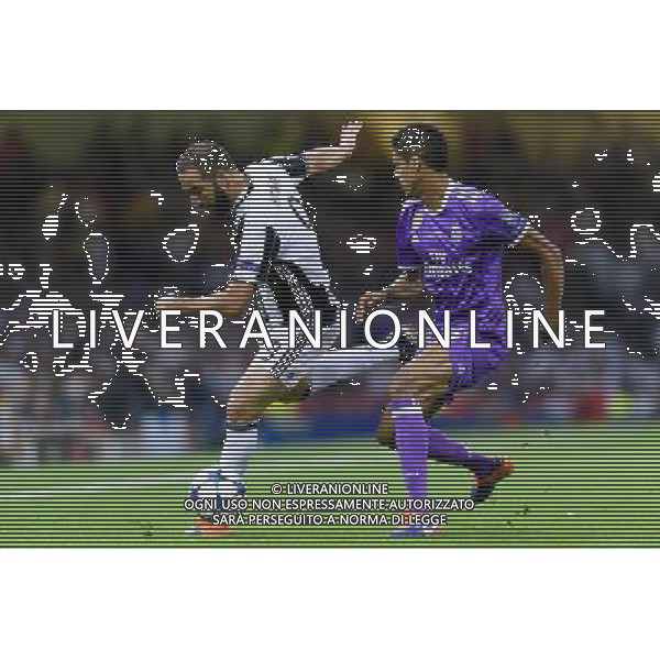2017.06.03 Cardiff Pilka nozna Final UEFA Liga Mistrzow sezon 2016/2017 Juventus Turyn - Real Madryt N/z Gonzalo Higuain Foto Pawel Andrachiewicz / PressFocus 2017.06.03 Cardiff Football Final UEFA Champions League season 2016/2017 FC Juventus Turin - Real Madrid Gonzalo Higuain Credit: Pawel Andrachiewicz / PressFocus / NEWSPIX.PL --- Newspix.pl POLAND OUT!!! *** Local Caption *** www.newspix.pl mail us: info@newspix.pl call us: 0048 022 23 22 222 --- Polish Picture Agency by Ringier Axel Springer Poland