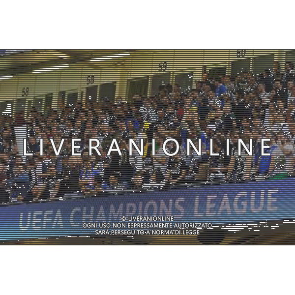 2017.06.03 Cardiff Pilka nozna Final UEFA Liga Mistrzow sezon 2016/2017 Juventus Turyn - Real Madryt N/z fani kibice doping Foto Pawel Andrachiewicz / PressFocus 2017.06.03 Cardiff Football Final UEFA Champions League season 2016/2017 FC Juventus Turin - Real Madrid fani kibice doping Credit: Pawel Andrachiewicz / PressFocus / NEWSPIX.PL --- Newspix.pl POLAND OUT!!! *** Local Caption *** www.newspix.pl mail us: info@newspix.pl call us: 0048 022 23 22 222 --- Polish Picture Agency by Ringier Axel Springer Poland