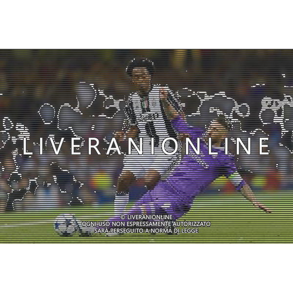 2017.06.03 Cardiff Pilka nozna Final UEFA Liga Mistrzow sezon 2016/2017 Juventus Turyn - Real Madryt N/z Juan Cuadrado Sergio Ramos Foto Pawel Andrachiewicz / PressFocus 2017.06.03 Cardiff Football Final UEFA Champions League season 2016/2017 FC Juventus Turin - Real Madrid Juan Cuadrado Sergio Ramos Credit: Pawel Andrachiewicz / PressFocus / NEWSPIX.PL --- Newspix.pl POLAND OUT!!! *** Local Caption *** www.newspix.pl mail us: info@newspix.pl call us: 0048 022 23 22 222 --- Polish Picture Agency by Ringier Axel Springer Poland