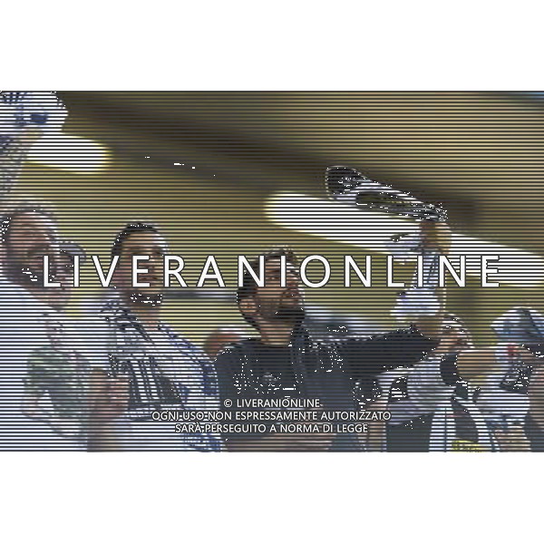 2017.06.03 Cardiff Pilka nozna Final UEFA Liga Mistrzow sezon 2016/2017 Juventus Turyn - Real Madryt N/z fani kibice doping Foto Pawel Andrachiewicz / PressFocus 2017.06.03 Cardiff Football Final UEFA Champions League season 2016/2017 FC Juventus Turin - Real Madrid fani kibice doping Credit: Pawel Andrachiewicz / PressFocus / NEWSPIX.PL --- Newspix.pl POLAND OUT!!! *** Local Caption *** www.newspix.pl mail us: info@newspix.pl call us: 0048 022 23 22 222 --- Polish Picture Agency by Ringier Axel Springer Poland