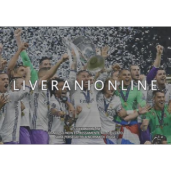 UEFA Champions League 2016/2017 Finale Cardiff (Galles) - 03.06.2017 Juventus-Real Madrid Nella Foto:Sergio Ramos alza la coppa /Ph.Vitez-Ag. Aldo Liverani