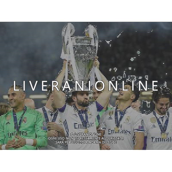 UEFA Champions League 2016/2017 Finale Cardiff (Galles) - 03.06.2017 Juventus-Real Madrid Nella Foto:Nacho con la coppa /Ph.Vitez-Ag. Aldo Liverani