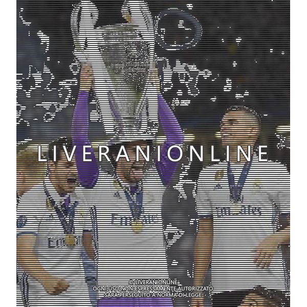 UEFA Champions League 2016/2017 Finale Cardiff (Galles) - 03.06.2017 Juventus-Real Madrid Nella Foto:Isco con la coppa /Ph.Vitez-Ag. Aldo Liverani