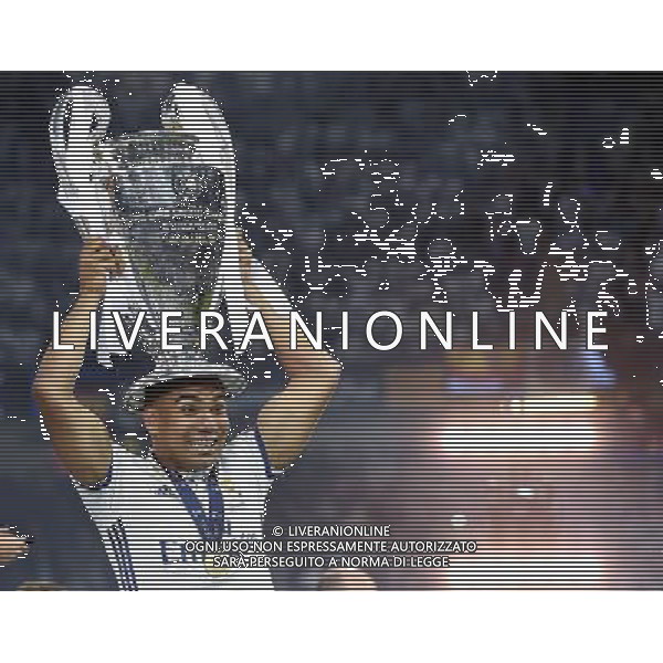 UEFA Champions League 2016/2017 Finale Cardiff (Galles) - 03.06.2017 Juventus-Real Madrid Nella Foto:Casemiro con la coppa /Ph.Vitez-Ag. Aldo Liverani