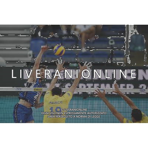 Pesaro - FIVB World League Pool A1 04/06/2017 Italia - Brasile nella foto: VETTORI E MAURICIO ©Claudio Zamagni/Agenzia Aldo Liverani VETTORI AND MAURICIO during FIVB World League volleyball pool A1 match between Italy and Brazil at Adriatic Arena on June 04, 2017 in Pesaro Photo credit Claudio Zamagni/Aldo Liverani Photo Agency