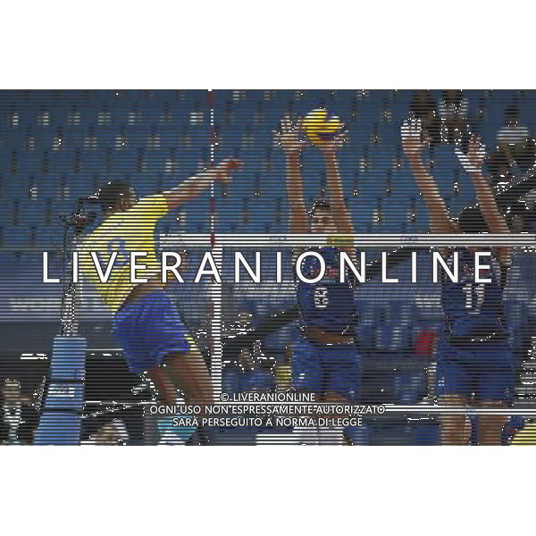 Pesaro - FIVB World League Pool A1 04/06/2017 Italia - Brasile nella foto: ATTACCO LUCARELLI ©Claudio Zamagni/Agenzia Aldo Liverani LUCARELLI ATTACK AND ITALY BLOCK during FIVB World League volleyball pool A1 match between Italy and Brazil at Adriatic Arena on June 04, 2017 in Pesaro Photo credit Claudio Zamagni/Aldo Liverani Photo Agency