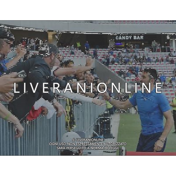 Amichevole Nizza (Francia) - 07.06.2017 Italia-Uruguay Nella Foto: gianluigi buffon saluta i tifosi /Ph.Vitez-Ag. Aldo Liverani