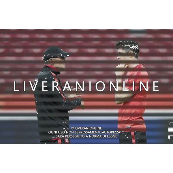2017.06.09, Warszawa, PGE Narodowy, Pilka nozna, Trening przed meczem Elimnacji Mistrzostw Swiata Polska - Rumunia N/z Trener Adam Nawalka, Robert Lewandowski Foto Rafal Oleksiewicz / PressFocus/NEWSPIX.PL --- Newspix.pl AG ALDO LIVERANI SAS *** Local Caption *** www.newspix.pl mail us: info@newspix.pl call us: 0048 022 23 22 222 --- Polish Picture Agency by Ringier Axel Springer Poland