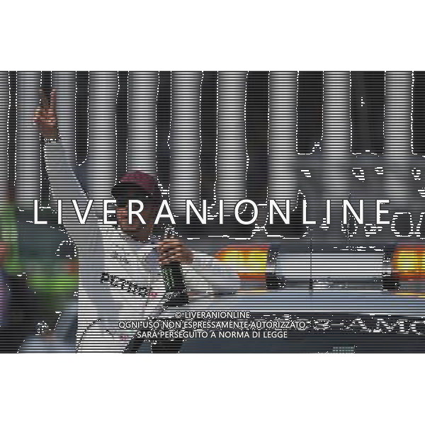 Lewis Hamilton (GBR) Mercedes AMG F1 celebrates his pole position. 10.06.2017. Formula 1 World Championship, Rd 7, Canadian Grand Prix, Montreal, Canada, Qualifying Day. AG ALDO LIVERANI SAS ONLY ITALY