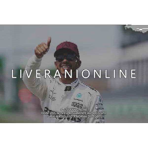 Lewis Hamilton (GBR) Mercedes AMG F1 celebrates his pole position. 10.06.2017. Formula 1 World Championship, Rd 7, Canadian Grand Prix, Montreal, Canada, Qualifying Day. AG ALDO LIVERANI SAS ONLY ITALY