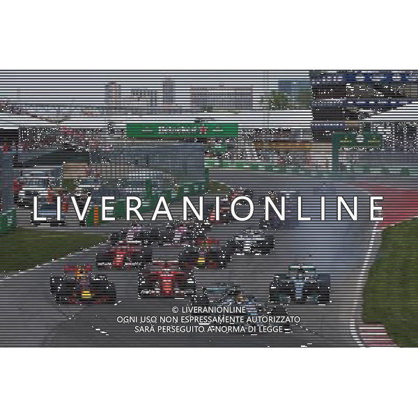 Lewis Hamilton (GBR) Mercedes AMG F1 W08 leads at the start of the race. 11.06.2017. Formula 1 World Championship, Rd 7, Canadian Grand Prix, Montreal, Canada, Race Day. AG ALDO LIVERANI SAS ONLY ITALY