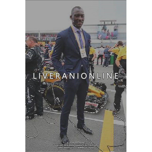 Bismack Biyombo, NBA Basketball Player, with the Renault Sport F1 Team, on the grid. 11.06.2017. Formula 1 World Championship, Rd 7, Canadian Grand Prix, Montreal, Canada, Race Day. / AGENZIA ALDO LIVERANI SAS - ITALY ONLY EDITORIAL USE ONLY