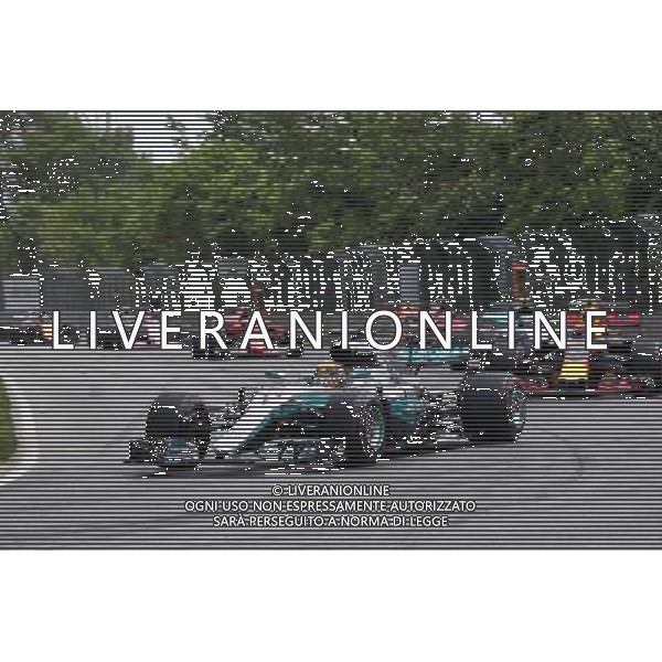 Lewis Hamilton (GBR) Mercedes AMG F1 W08 leads at the start of the race. 11.06.2017. Formula 1 World Championship, Rd 7, Canadian Grand Prix, Montreal, Canada, Race Day. / AGENZIA ALDO LIVERANI SAS - ITALY ONLY EDITORIAL USE ONLY