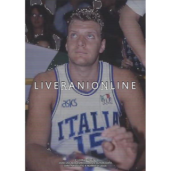 RETROSPETTIVA STEFANO RUSCONI BASKET NELLA FOTO STEFANO RUSCONI CON LA MAGLIA DELLA NAZIONALE ITALIANA AG ALDO LIVERANI SAS