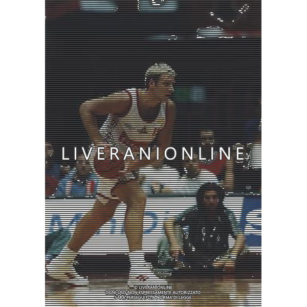RETROSPETTIVA STEFANO RUSCONI BASKET NELLA FOTO STEFANO RUSCONI CON LA MAGLIA ADECCO MILANO AG ALDO LIVERANI SAS