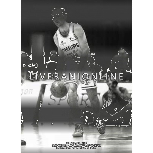 RETROSPETTIVA FLAVIO PORTALUPPI BASKET NELLA FOTO FLAVIO PORTALUPPI CON LA MAGLIA DELLA PHILIPS MILANO AG ALDO LIVERANI SAS