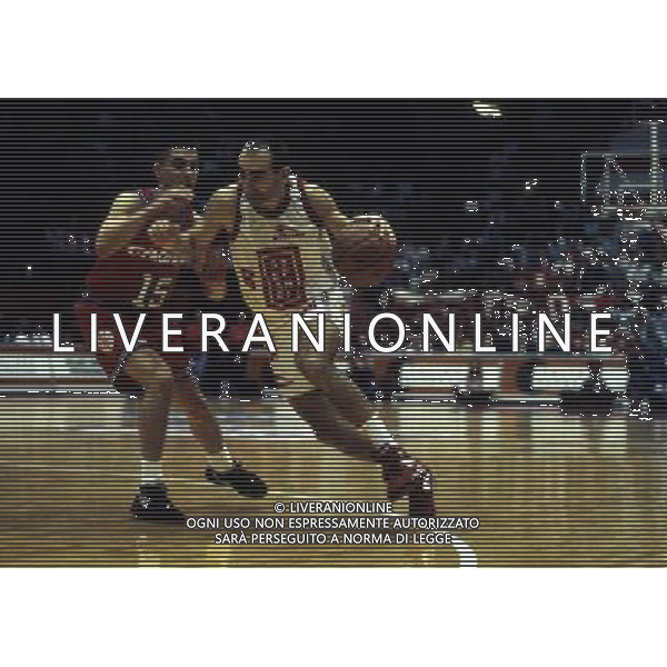 RETROSPETTIVA FLAVIO PORTALUPPI BASKET NELLA FOTO FLAVIO PORTALUPPI CON LA MAGLIA DELLA STEFANEL MILANO AG ALDO LIVERANI SAS