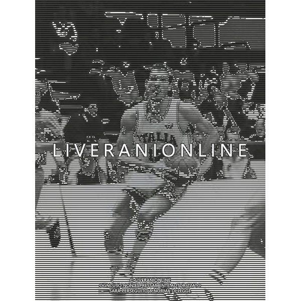 RETROSPETTIVA ANTONELLO RIVA BASKET NELLA FOTO ANTONELLO RIVA CON LA MAGLIA DELLA NAZIONALE ITALIANA AG ALDO LIVERANI SAS