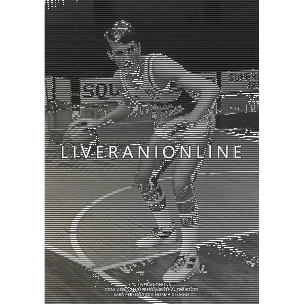RETROSPETTIVA ANTONELLO RIVA BASKET NELLA FOTO ANTONELLO RIVA CON LA MAGLIA DELLA SQUIBB CANTU AG ALDO LIVERANI SAS