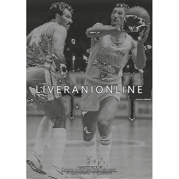 RETROSPETTIVA ANTONELLO RIVA BASKET NELLA FOTO ANTONELLO RIVA CON LA MAGLIA DELLA VISMARA CANTU AG ALDO LIVERANI SAS