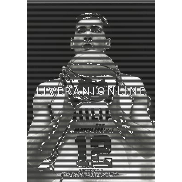 RETROSPETTIVA ANTONELLO RIVA BASKET 1991-1992 NELLA FOTO ANTONELLO RIVA CON LA MAGLIA DELLA PHILIPS MILANO AG ALDO LIVERANI SAS