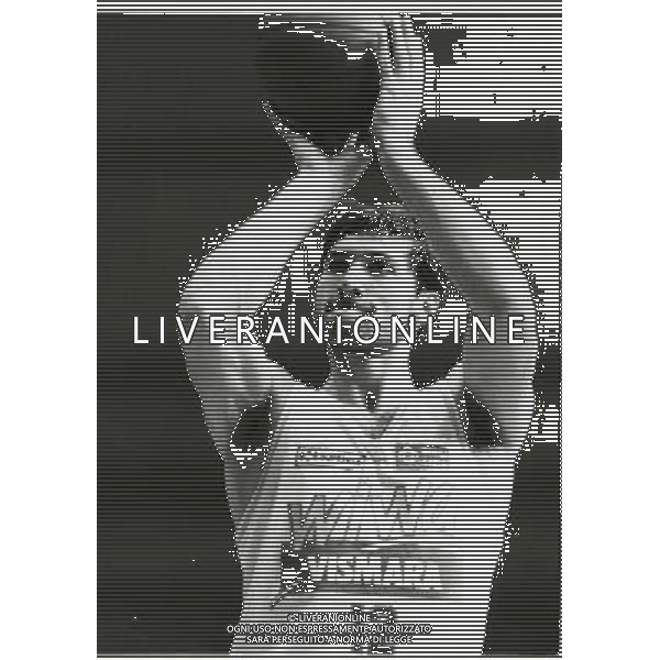 RETROSPETTIVA ANTONELLO RIVA BASKET NELLA FOTO ANTONELLO RIVA CON LA MAGLIA DELLA VISMARA CANTU AG ALDO LIVERANI SAS