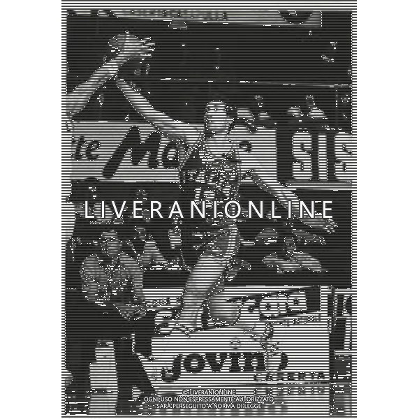 RETROSPETTIVA ANTONELLO RIVA BASKET NELLA FOTO ANTONELLO RIVA CON LA MAGLIA DELLA NAZIONALE ITALIANA AG ALDO LIVERANI SAS