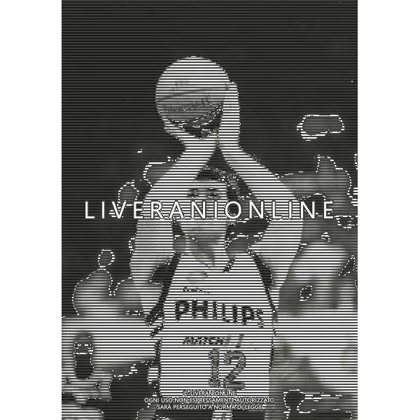 RETROSPETTIVA ANTONELLO RIVA BASKET NELLA FOTO ANTONELLO RIVA CON LA MAGLIA DELLA PHILIPS MILANO AG ALDO LIVERANI SAS