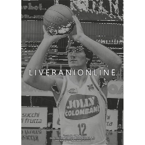 RETROSPETTIVA ANTONELLO RIVA BASKET NELLA FOTO ANTONELLO RIVA CON LA MAGLIA DELLA JOLLY COLOMBANI CANTU AG ALDO LIVERANI SAS