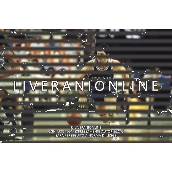 RETROSPETTIVA ANTONELLO RIVA BASKET NELLA FOTO ANTONELLO RIVA CON LA MAGLIA DELLA NAZIONALE ITALIANA AG ALDO LIVERANI SAS