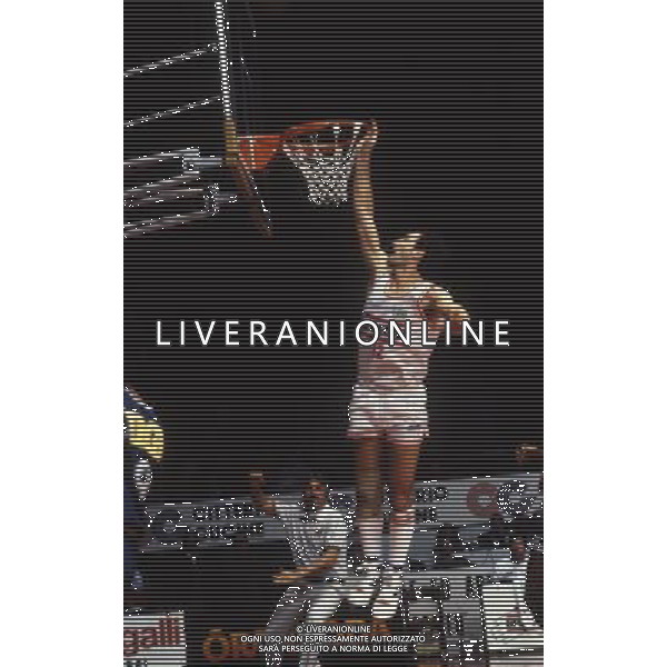 RETROSPETTIVA ANTONELLO RIVA BASKET NELLA FOTO ANTONELLO RIVA CON LA MAGLIA DELLA AREXONS CANTU AG ALDO LIVERANI SAS
