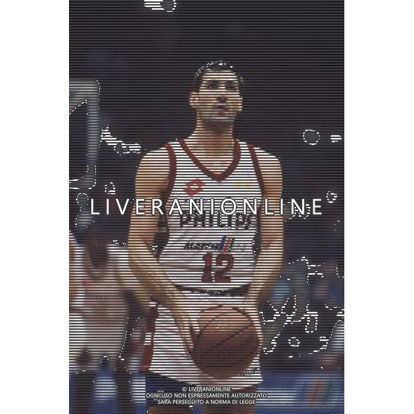 RETROSPETTIVA ANTONELLO RIVA BASKET NELLA FOTO ANTONELLO RIVA CON LA MAGLIA DELLA PHILIPS MILANO AG ALDO LIVERANI SAS