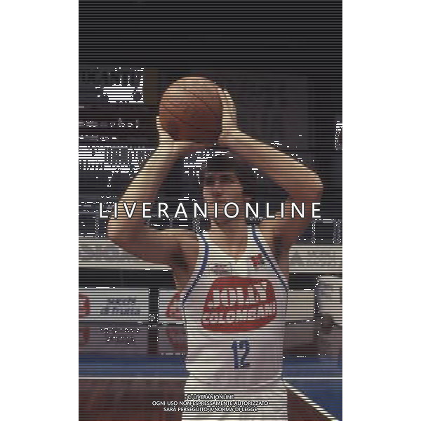 RETROSPETTIVA ANTONELLO RIVA BASKET NELLA FOTO ANTONELLO RIVA CON LA MAGLIA DELLA JOLLY COLOMBANI CANTU AG ALDO LIVERANI SAS