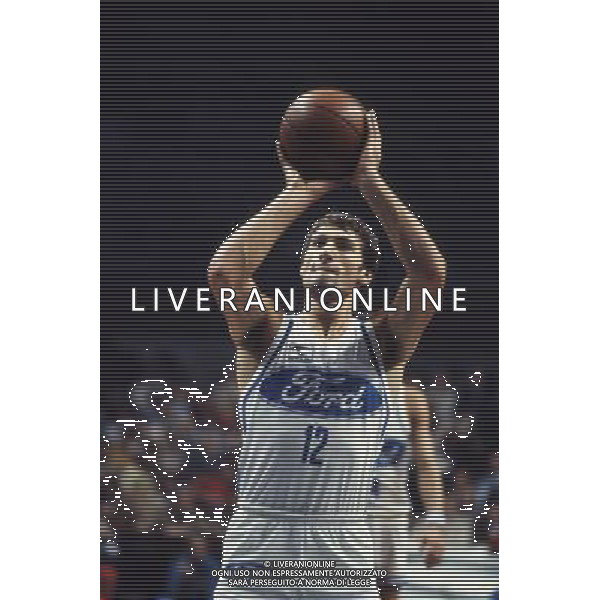 RETROSPETTIVA ANTONELLO RIVA BASKET NELLA FOTO ANTONELLO RIVA CON LA MAGLIA DELLA FORD CANTU AG ALDO LIVERANI SAS